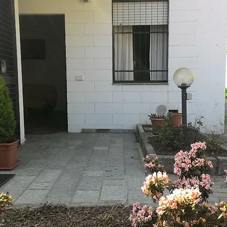 Roxy's House * Saronno